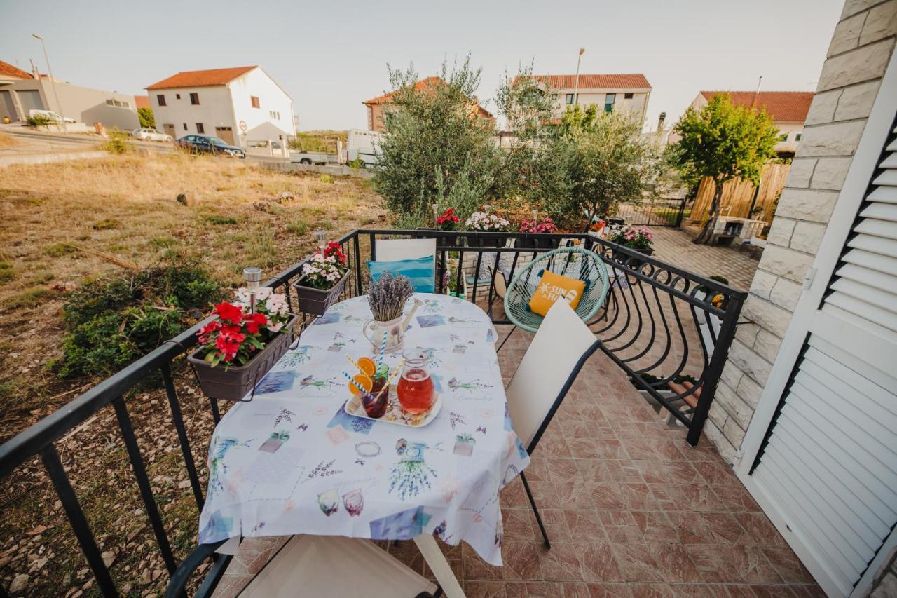 Studio Apartmant Tonka Šibenik Buitenkant foto